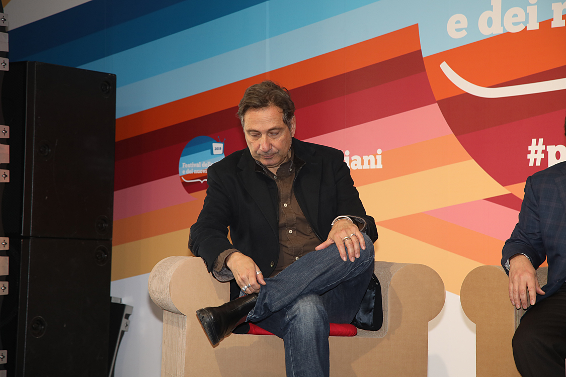 Festival della TV e dei Nuovi Media 2019_086.jpg - FESTIVAL DELLA TV E DEI NUOVI MEDIA 2019 A come Ambiente Le tematiche ambientaliste: dalla cronaca delle catastrofi naturali alla formazione di una vera e propria cultura della prevenzione. Luca Mercalli, Ermete Realacci, Angelo Robotto, Mario Tozzi con Rosy Battaglia